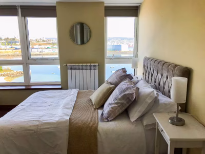 Dormitorio 1: cama doble + una individual